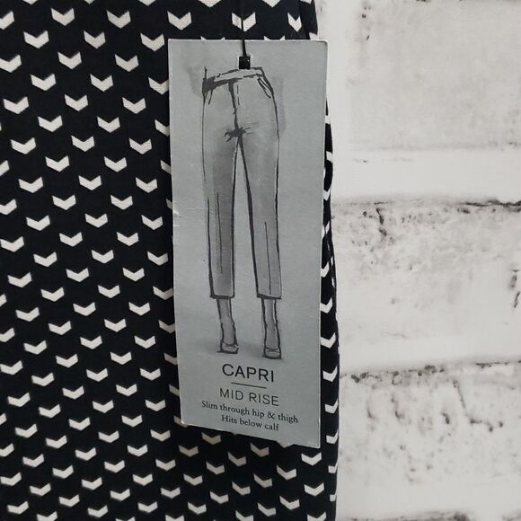 Apt 9 capris new - Picture 2 of 5